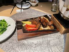-穹六人间 people 6(岳阳路店)