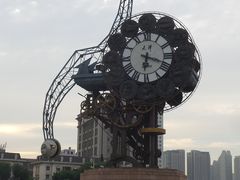 景点-世纪钟
