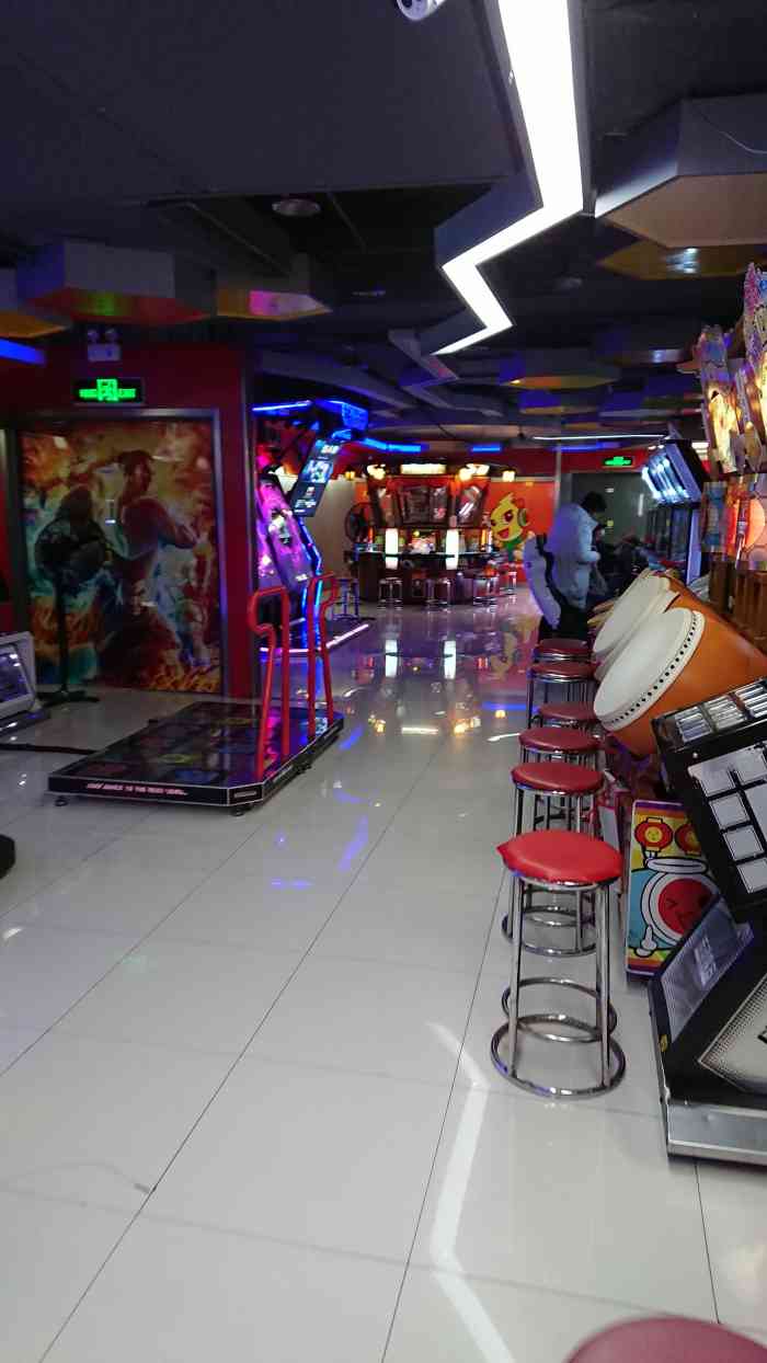 风云再起游乐汇(迪美购物中心店)-"人民广场站底下比较大的一个电玩