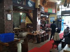 大堂-汤锅大王(新平曹苏黄牛汤锅有限公司)