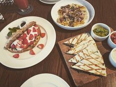 -ROAST coffee & eatery