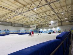 -乔波室内滑雪场