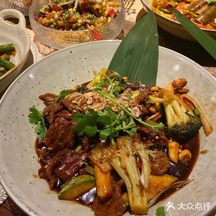 听说是广州火到排不上队的泰料开过来东莞