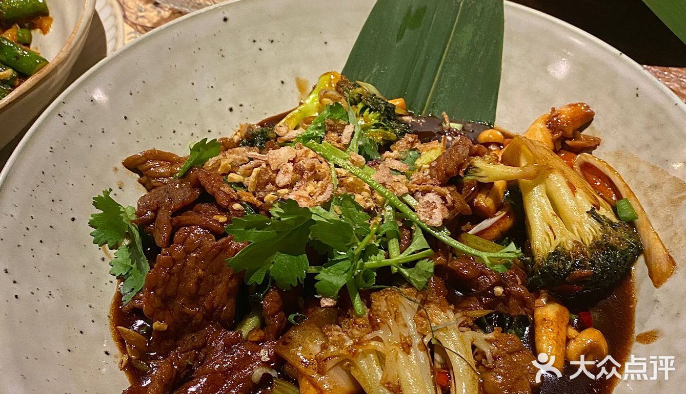 听说是广州火到排不上队的泰料开过来东莞
