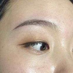 -一个差评成就的纹眉店