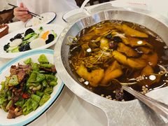 -鑫巴蜀小镇 · 水煮鱼专研店(玉桥店)