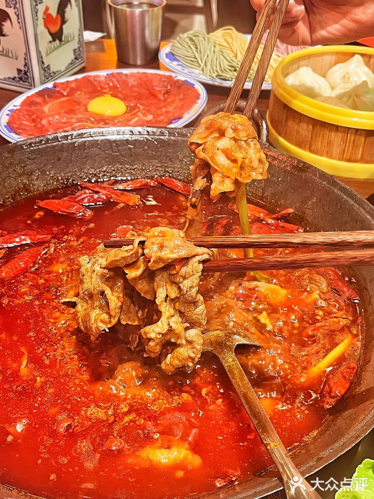 谁说济南没有公路夜市火锅？就在泉城路！