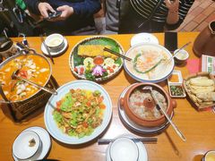 -老滇山寨•云南特色菜•地方菜•民族风情歌舞表演(金碧店)