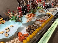 -广州万富希尔顿酒店·感趣自助餐厅·金秋蟹宴生蚝海鲜刺身