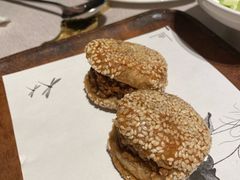 烧饼-四季民福烤鸭店(外滩外白渡桥店)