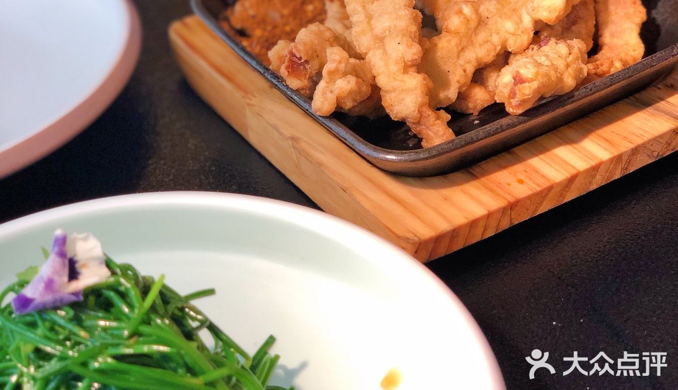 北京探店｜不臭的臭豆腐锅 肥肠也吃不过瘾[笑哭]