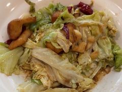 -汗腾格里·风味餐厅(新疆驻京办店)