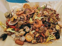 -老东镇啤酒屋海鲜加工·蒸汽海鲜·海鲜烧烤(台东店)