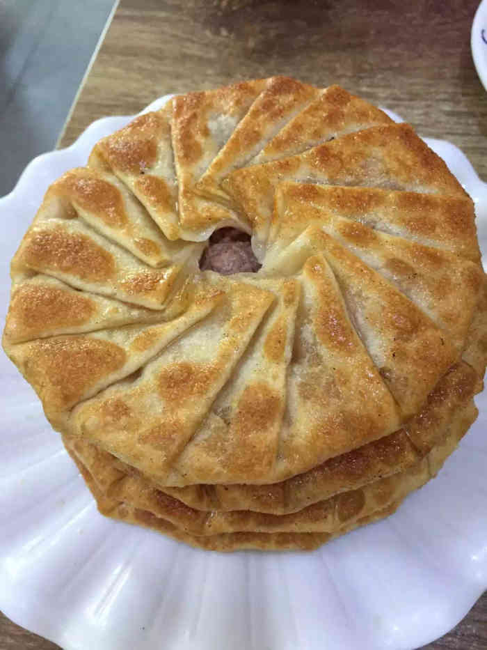 开口馅饼就是好.小时候就吃.直到现在.