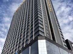 -永恒朗悦酒店(广西大学地铁站大学东路万达广场店)