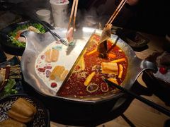 -湊湊火锅·茶憩(杭州湖滨银泰in77店)