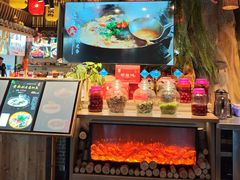 -头上红煨盐鸡·非遗院子餐厅