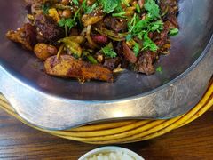 -愉肴麻辣香锅(中山路店)