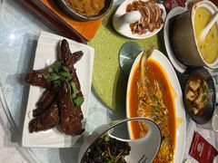 -湖庭壹品鸭王·传统北京烤鸭·别墅私房菜·庭院宵夜(江宁店)