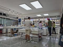 -潘多拉眼镜·蔡司依视路明月(潘家园店)