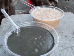 黑芝麻糊拼豆腐花-钟姨糖水(惠城店)