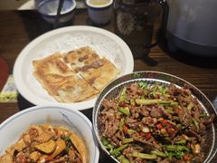 -廖师傅大蒜炒腊肉(袁家岭店)