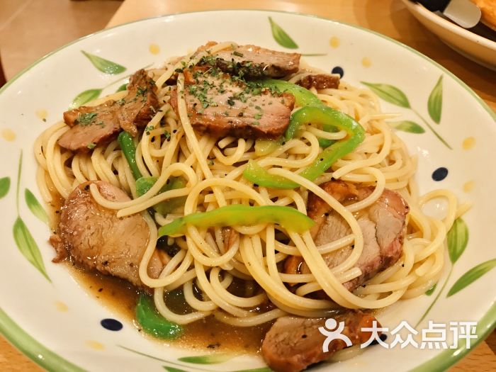 黑椒鴨胸肉面