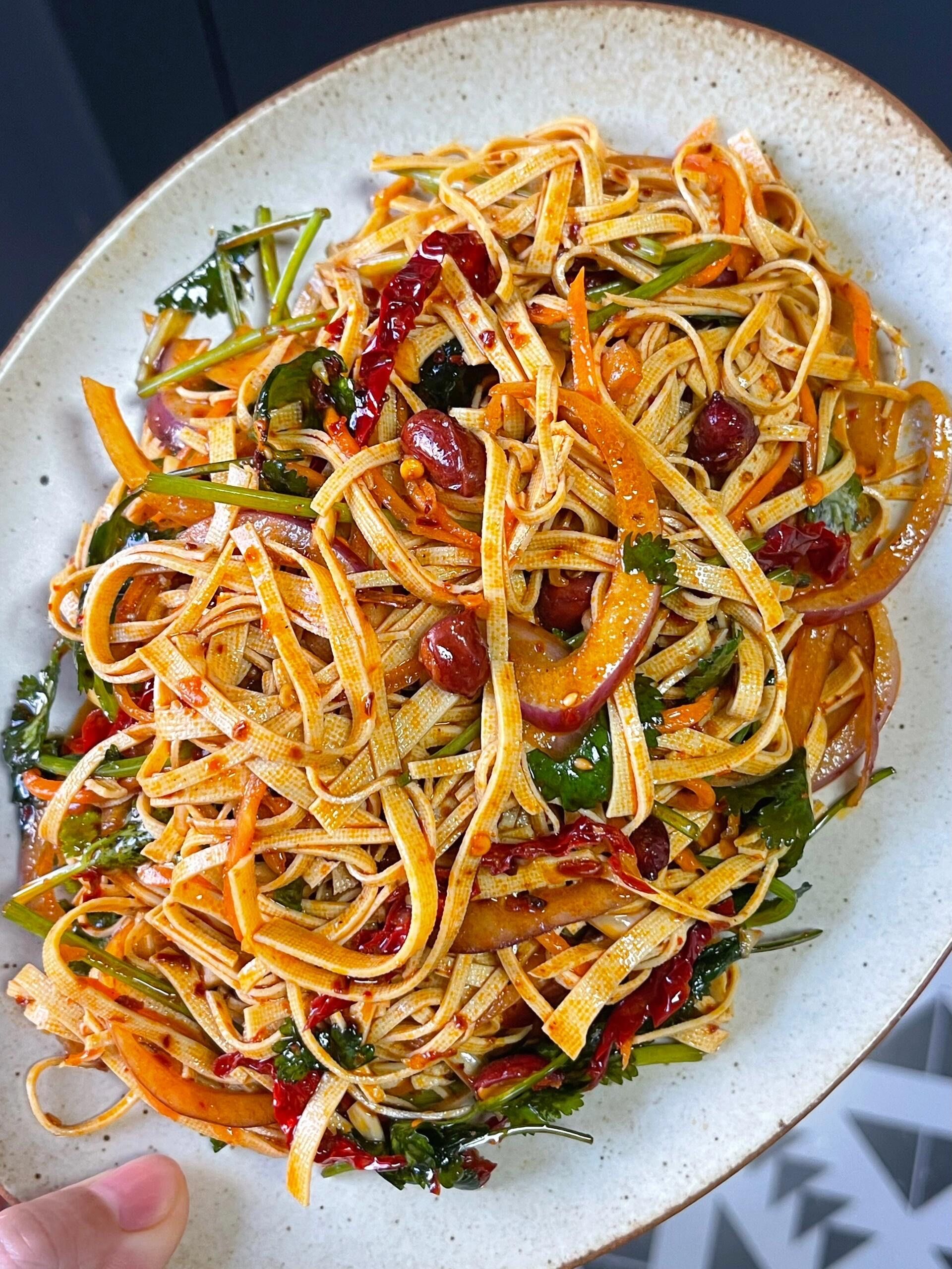 面馆的招牌凉菜❗酸辣爽口开胃解腻巨好吃😋
每到面馆必吃的