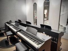 -梅纳·钢琴声乐架子鼓Mena Music(双井店)