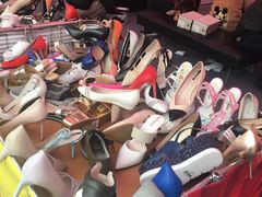 -莱尔斯丹展示厅(盈毅鞋厂店)