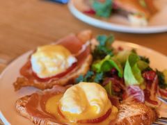 -Common Table · Brunch & Coffee