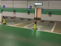 -徐汇日月光地下停车场