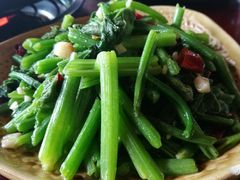 -卡拉农庄 正宗斗鸡肉
