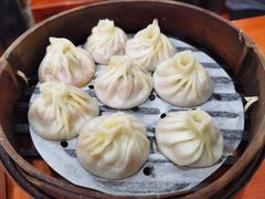 -莱莱小笼·乔艾