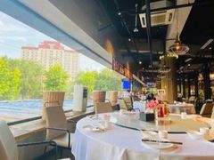 -万龙洲海鲜(大兴绿地缤纷城店)