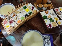 -香麒园·过桥米线·南湖雅宴