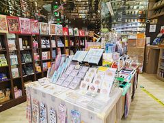 -钟书阁(群光广场店)