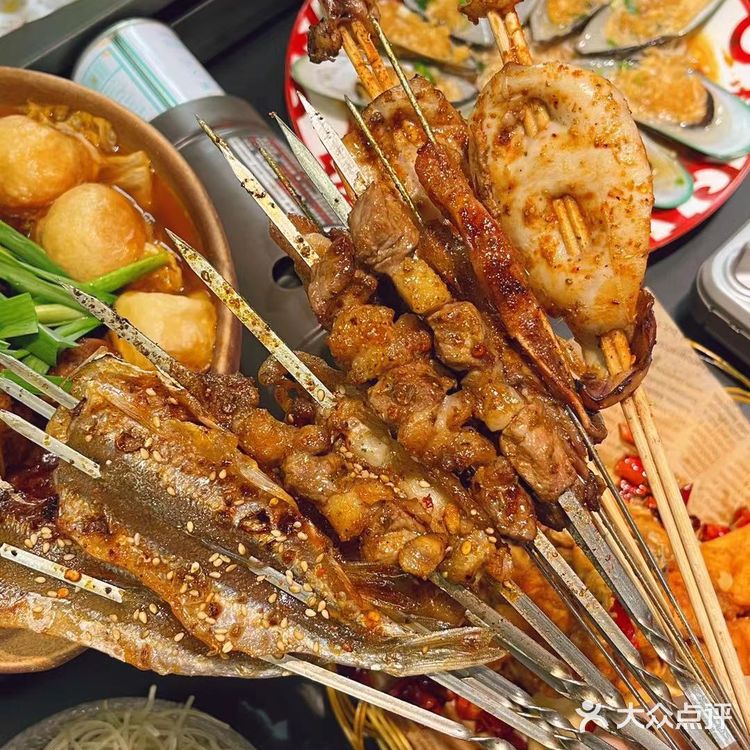 如果不够吃的话，可以自己额外加皮皮虾之类的