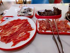 -毛辣果·贵州红酸汤牛肉火锅(西单店)