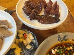 -老鼎万春卤菜(五代传承创始老店)