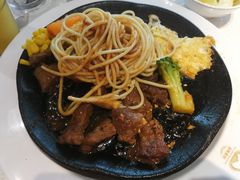 -汤姆家的牛排意面披萨(融创茂店)
