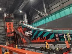 -极限PLAY运动娱乐新世界·团建派对表演休闲馆·室内高空游乐园