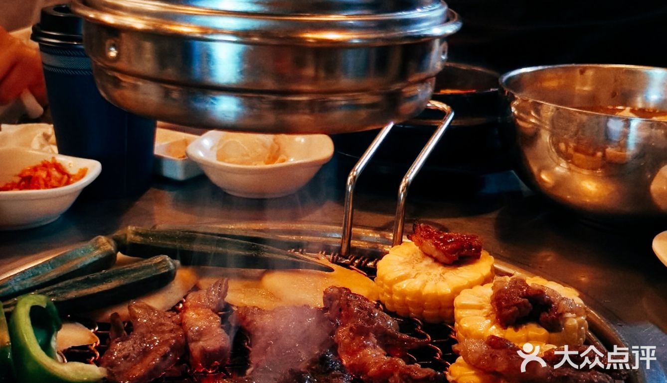 街边氛围感满点的烤肉店推荐