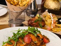 -Mark&Mars Restaurant