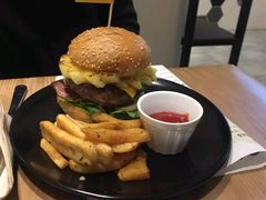 -HELLO 27 意面·沙拉·帕尼尼