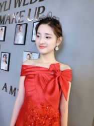 -艾米丽婚纱礼服