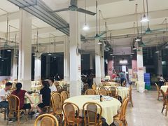 大堂-标记美食新鲜猪杂(兴南大道店)