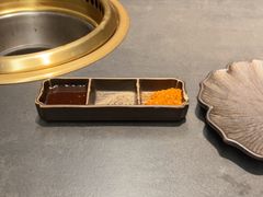 -铭牛烧肉·和牛海鲜自助(高新月牙湖店)