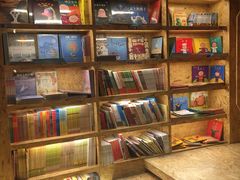 -新华里咖啡书吧(新华书店小寨店)