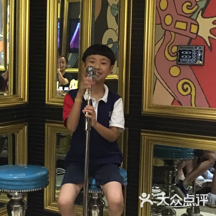 王子公主奇遇记主题ktv